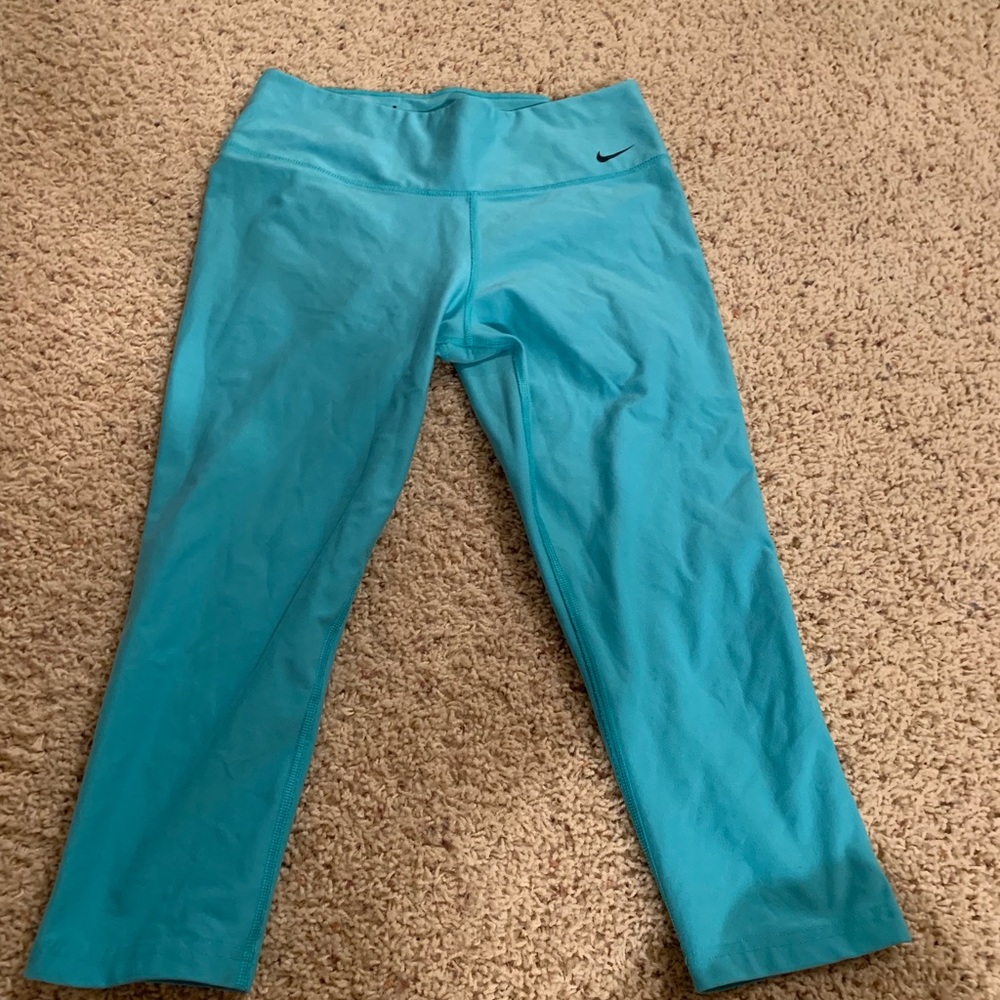 Nike crop leggings